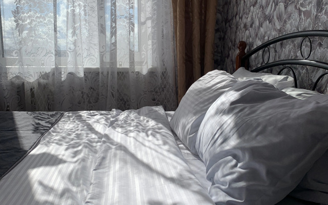 Квартира Счастливая Матрешка на Дежневцев