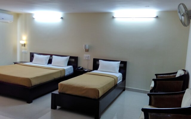 Hotel Raj Vista Suites & Convention