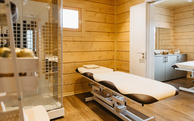 Отель Fish Point Family Resort (Золотой сазан)