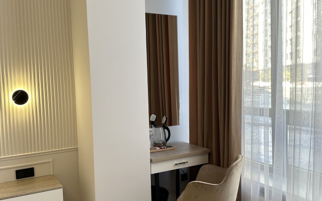 Hotel Five Hotel