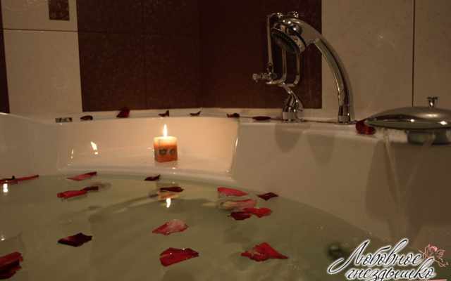 Lyubovnoye Gnezdyshko, Mini-otel'