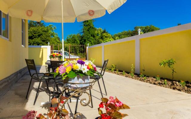 Lazur Abkhaziya Hotel