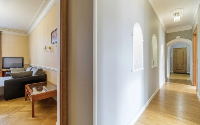 3 Spalni U Manezhnoy Ploschadi 8 gostei Apartments