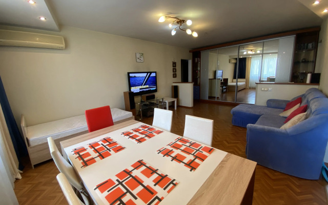 Квартира 3 Комнаты Кондиционер Диван 5 Кроватей до 8ми Гостей