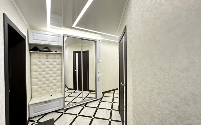 Dvukhkomnatnaya V Tsentre S Vidom Na Gorod Flat
