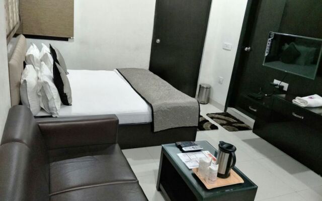 Hotel Mandakini Lush