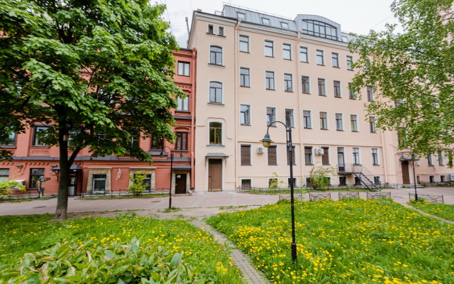 Апартаменты SpbStay с сауной на Невском проспекте 90