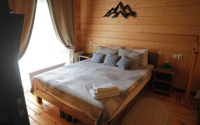 Shale Na Solnechnoj House