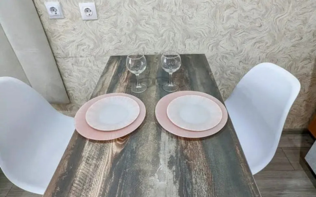 Апартаменты Эверест 10лет октября 87