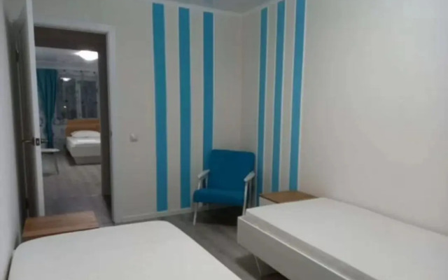 3-kh Komnatnaya Na 5 Mest Flat