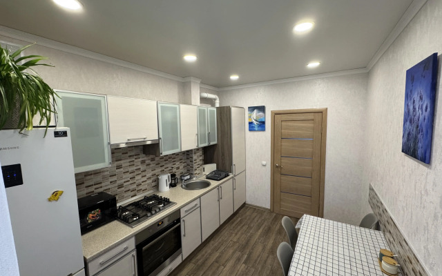 Naprotiv Muzeya Mirovogo Okeana Flat