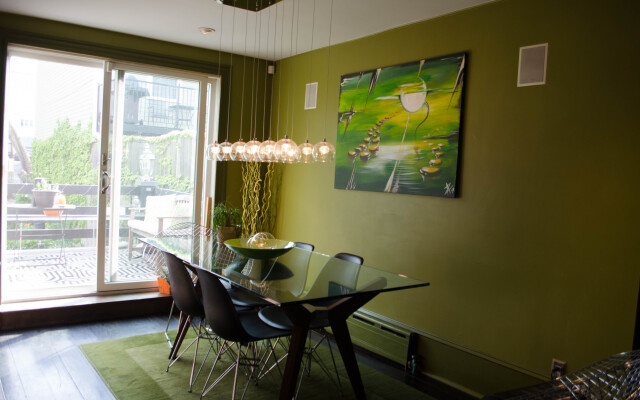 Airport Garden House Guest House