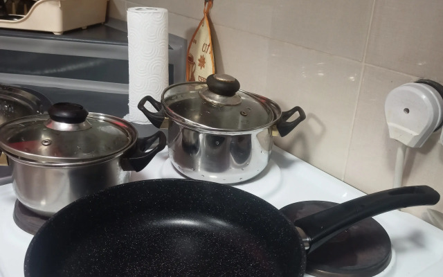 Uyutnaya studiya v tsentre Zakamska Flat