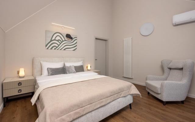 S Podogrevaemym Basseynom I 6 Spalnyami Villa