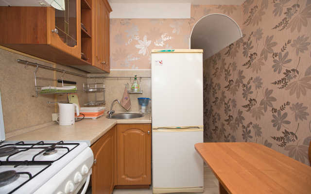 Odnokomnatnaya Nedaleko Ot Metro Ulitsa Akademika Yangelya Apartments