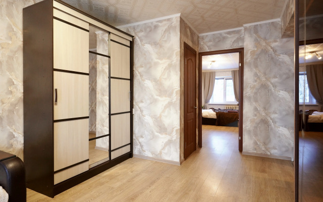 Na Ordzhonikidze 30 flat