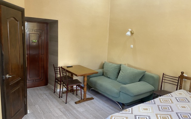 Studiya Na Kirova 82 flat