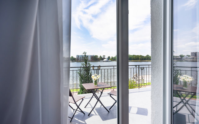 Апартаменты Riverside by Pavlov