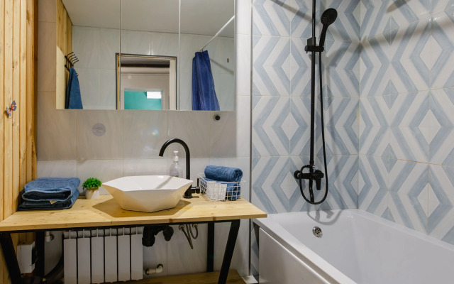 Dvukhurovnevaya V Tsentre Astrakhani Flat