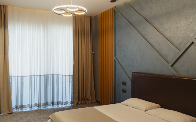 Shani Resort & Villas Hotel