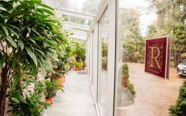 Отель ROMANOVPALM Hotel