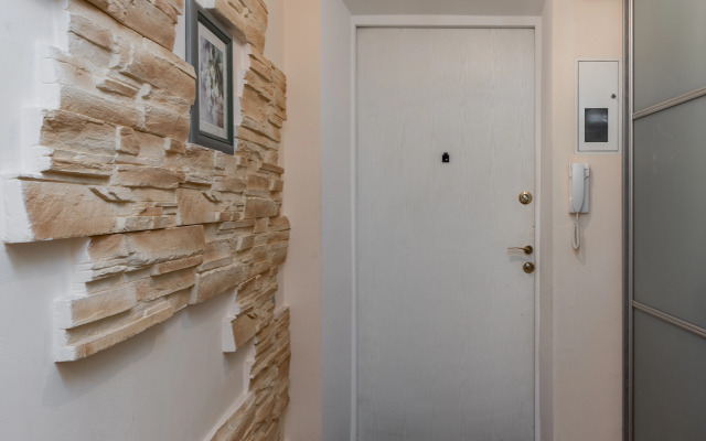 Prostornye Ryadom S Ploschadyyu Pobedy Apartments