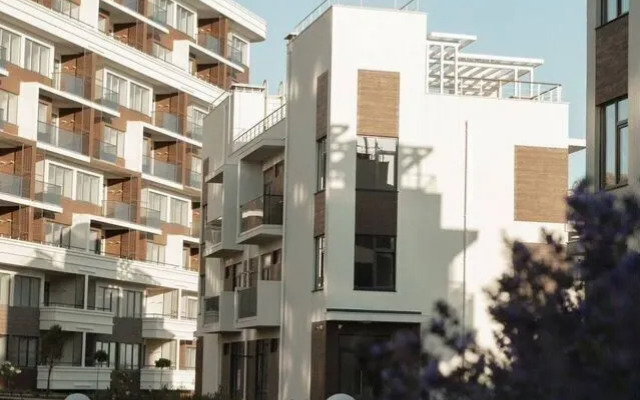 Апартаменты на Набережной 75 (211.4)