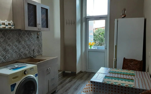 Апартаменты Уютная Квартира в Центре Тбилиси