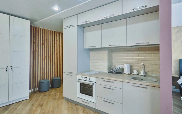V Tsentre Bresta Flat