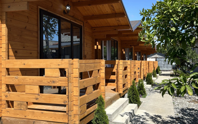 Gostevye Domiki U Tigrana Guest House