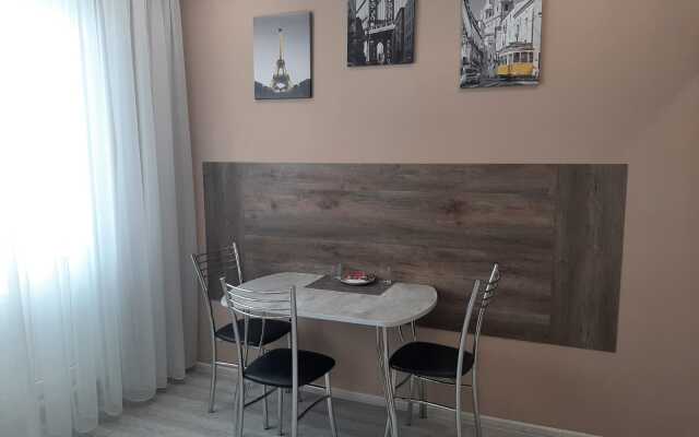 Evrohome Na Rokossovskogo 31 Apartments