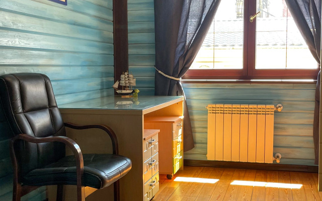 Chastny Kottedzh u reki Private house