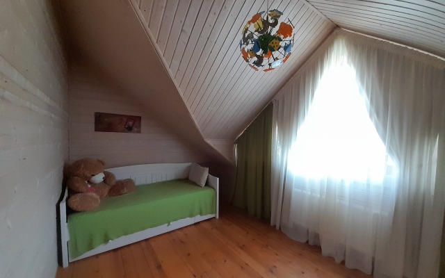 Na Nakhimovskom Ozere Dlya 8-Ykh Chelovek Guest House