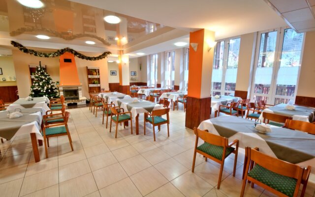 Holiday Resort Gronie Hotel