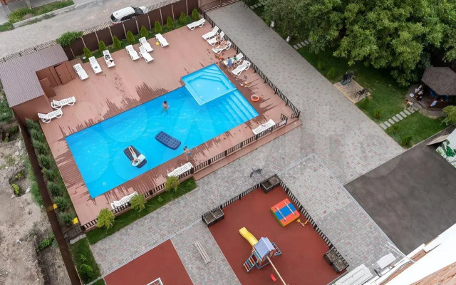 Квартира с бассейном в ЖК Атмосфера