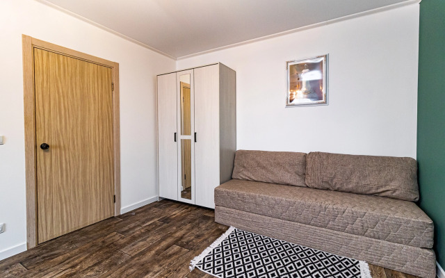 Квартира 2 Ночи на улице Генерала Трошева 25