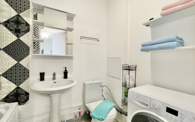 Апартаменты Chicago Aparts на Чемпионов 1 мкр. Солнечный