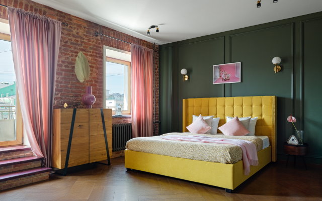 Апартаменты Gallery 130 кв.м с Террасой, Видом на Набережную Фонтанки и БДТ