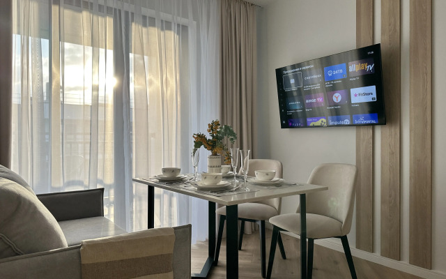 Du Soleil  V Rezidentsii Yevropa Na 7 Etazhe Apartment