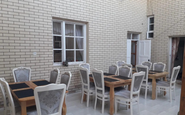Allanazar Ota Guest house