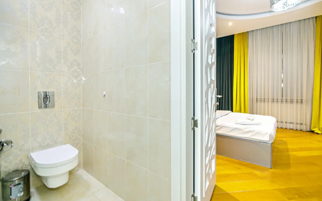 Luxury on Baku in Nizami street Flat