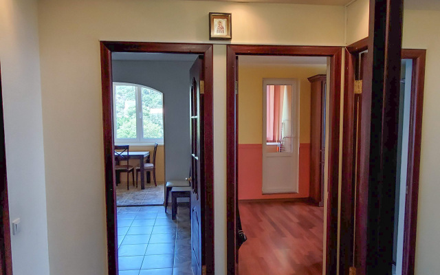 Dvuhkomnatnyie S Vidom Na More Apartments