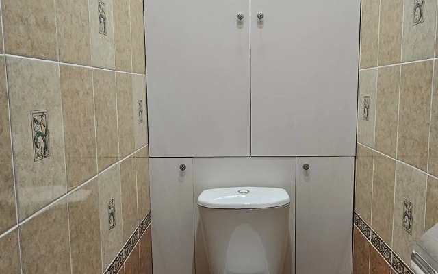 Trekhkomnatnye Na Yemlyutina Flat