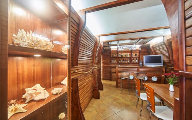 Cruise Hotel & Spa