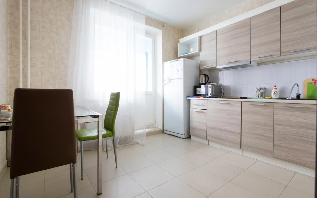 Metro Akademicheskaya Flat