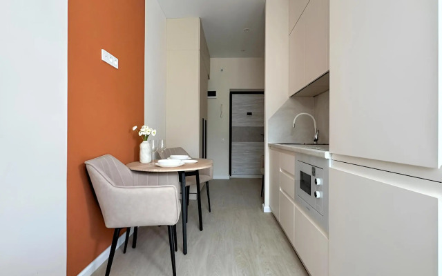 Апартаменты Яркая Студия с Видом на Море