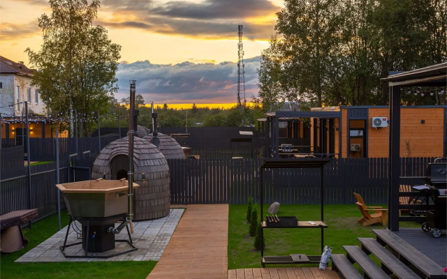 Кемпинг Black Village
