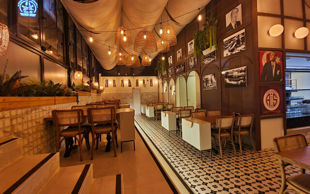 Mic Royal Hotel