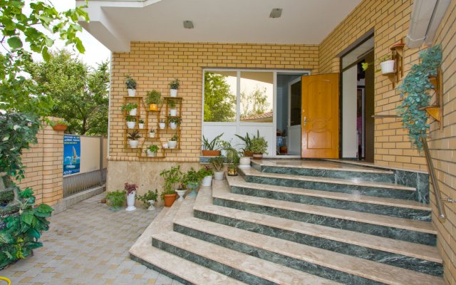 Golden Ledy Guest House
