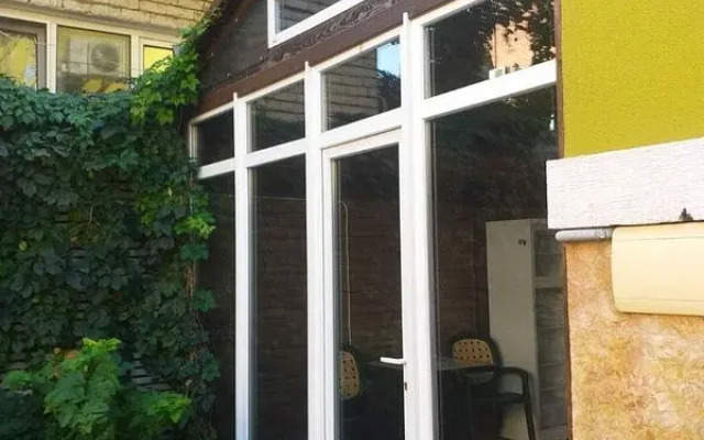 Yava Guest house